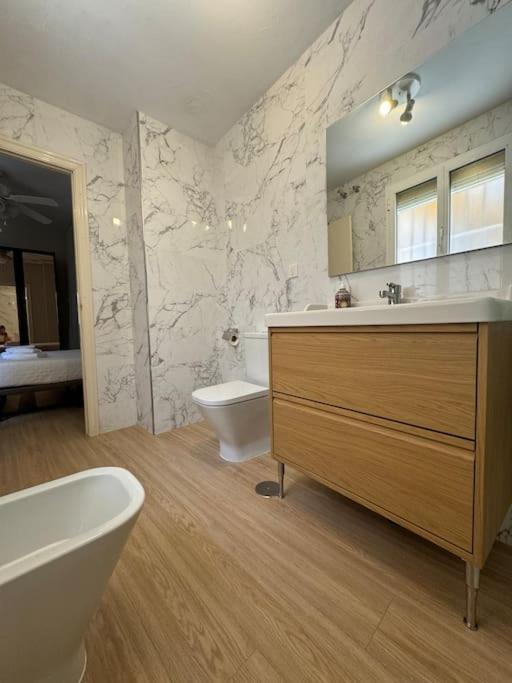 Apartamento En San Bernardo, El Barrio Torero إشبيلية المظهر الخارجي الصورة